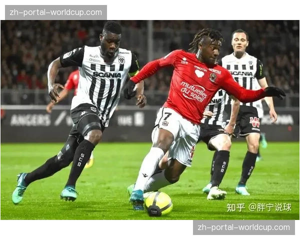 斯特拉斯堡欧协联表现能否提升法甲竞争力?多线作战成双刃剑 斯特拉斯堡欧协联表现能否提升法甲竞争力?多线作战成双刃剑